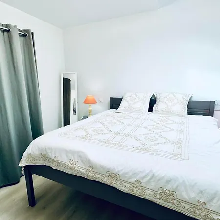 Holiday home L'appartement Du Chateau Alzonne